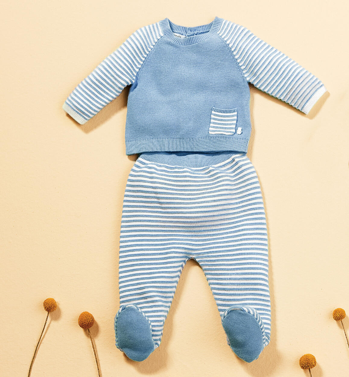 Two piece outfit for baby boys