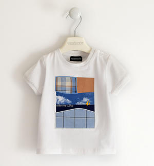 T-shirt for boys with print and different applications. WHITE
